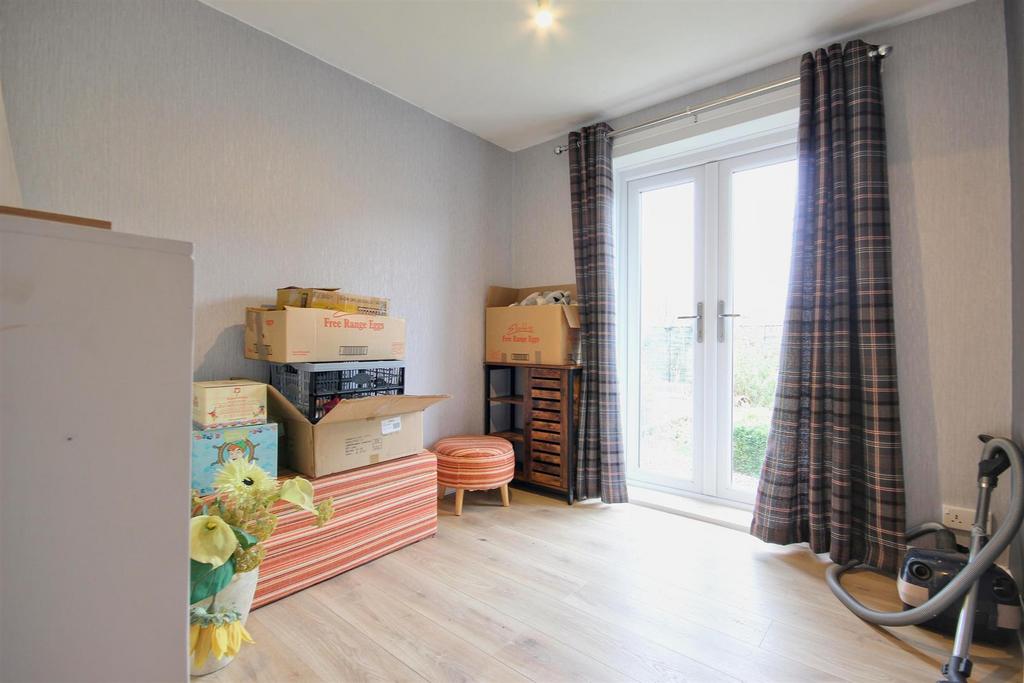 Bedroom 2 (rear)