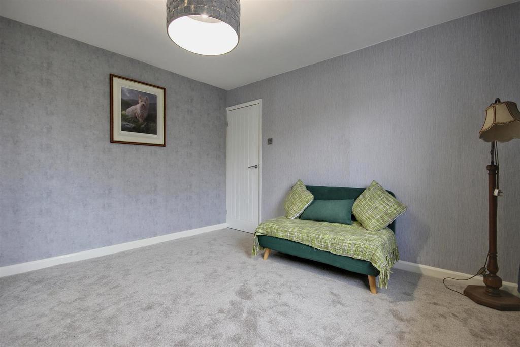 Bedroom 1 (rear)