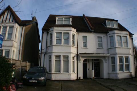 Studio to rent, Satanita Road, Westcliff-on-Sea SS0