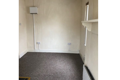 Studio to rent, Satanita Road, Westcliff-on-Sea SS0