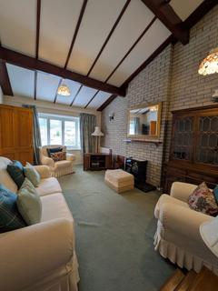undefined, Pine Court, Pontyclun