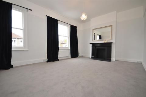 2 bedroom flat to rent - Whittington Road