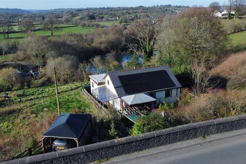 undefined, Carmarthen Road, Llanybydder