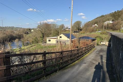undefined, Carmarthen Road, Llanybydder