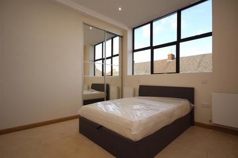 30 bedroom block of apartments for sale, North Acton Road, London, NW10 6