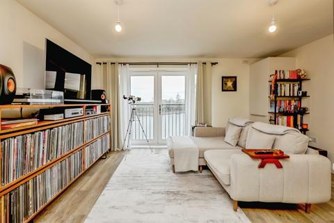 2 bedroom apartment for sale, Dove Mews, Lakeside, Doncaster