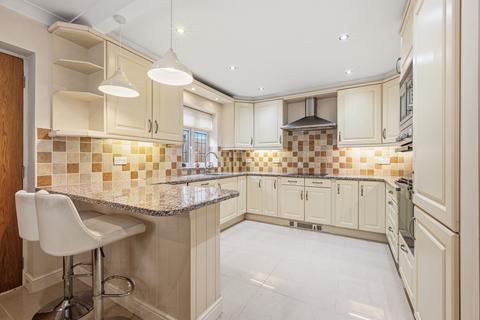 3 bedroom detached house for sale, Winslow Way, Walton-on-Thames, KT12