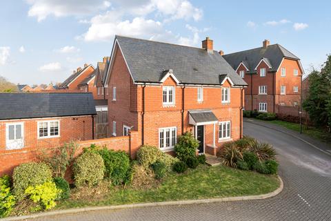 3 bedroom detached house for sale, Hewitts Road, Cranleigh, GU6