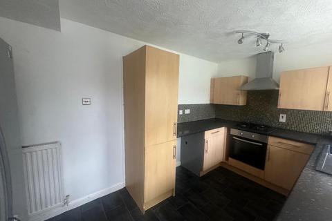 3 bedroom house to rent, Meltham Close, NORTHAMPTON