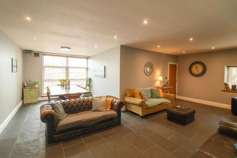 undefined, Hague Street, Glossop SK13