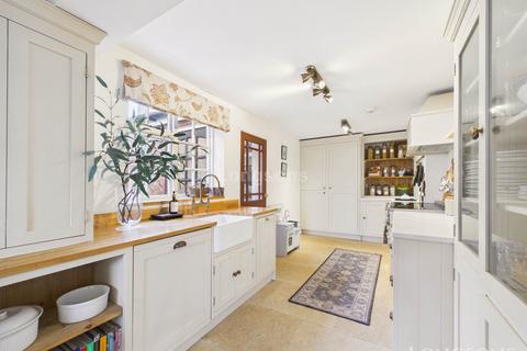 undefined, The Fairlands, Hingham