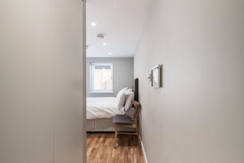 undefined, Flat 3 5 Howard Road