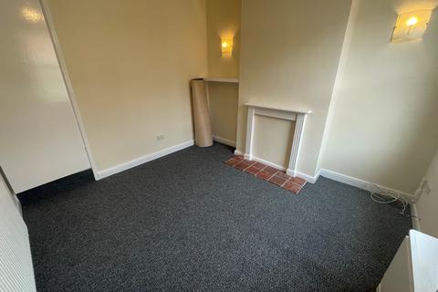 2 bedroom house to rent, Loughborough Avenue, Nottingham, NG2