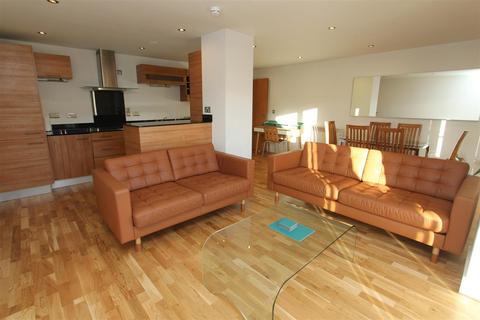 2 bedroom flat to rent, Mackenzie House, Leeds Dock