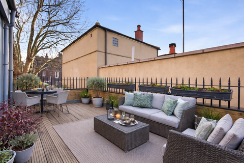 2 bedroom flat for sale, Mulberry Court, London E1