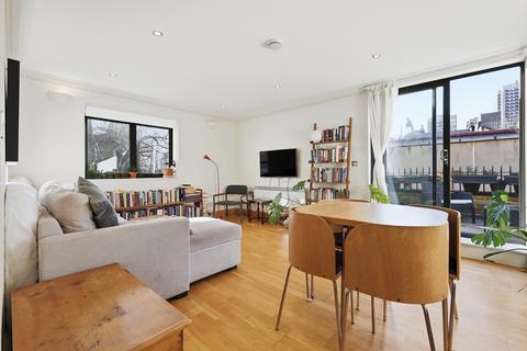 2 bedroom flat for sale, Mulberry Court, London E1