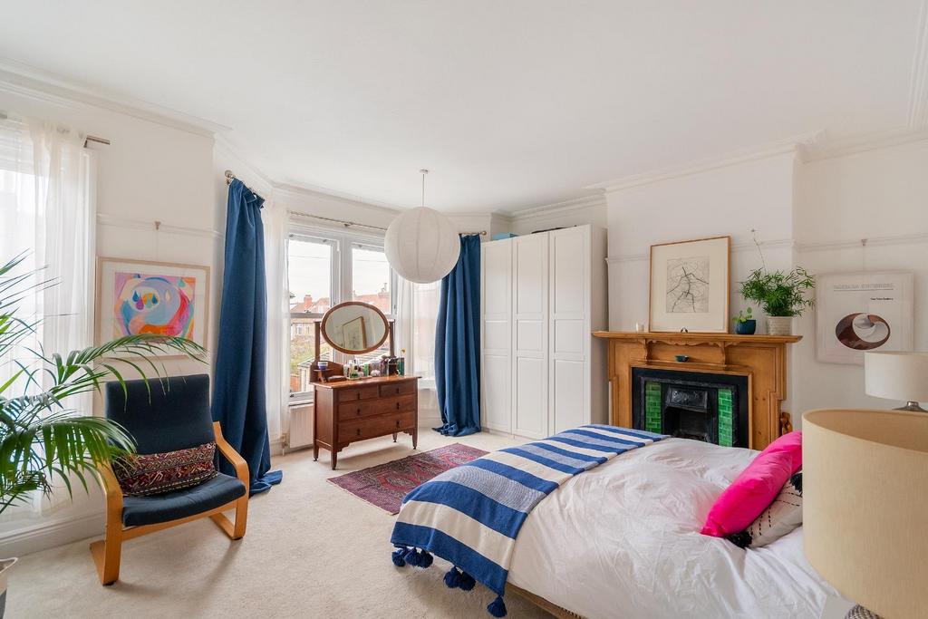 4 B4 RKE - Bedroom K.jpg