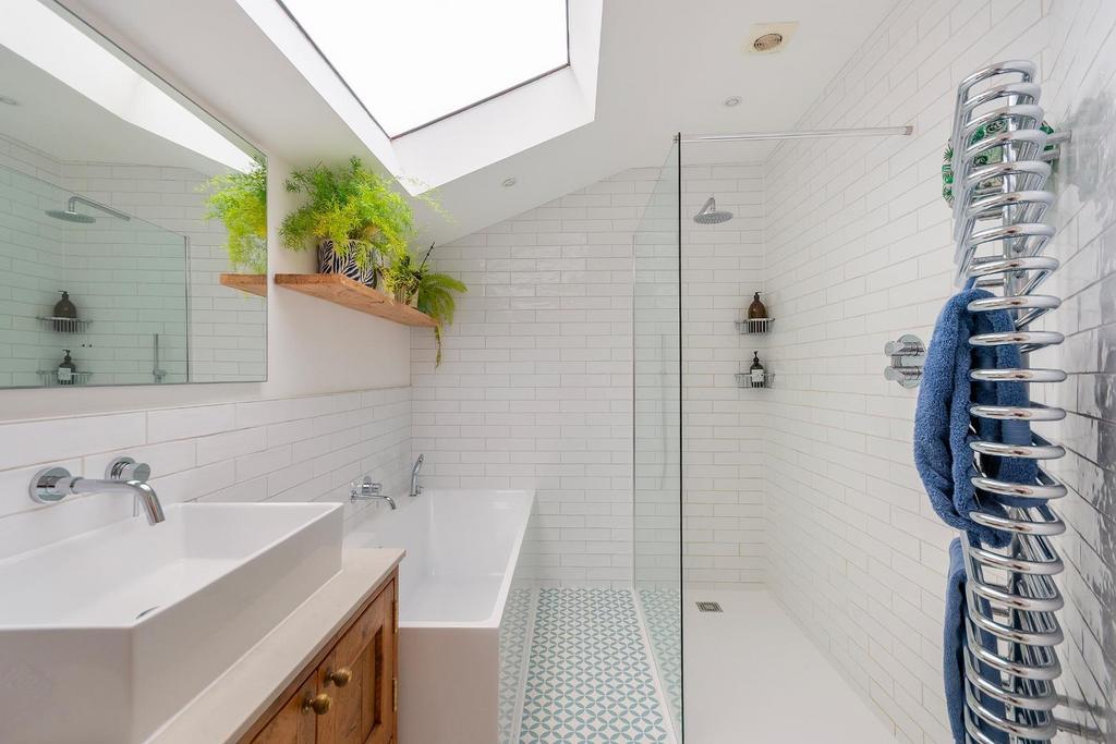 4 B4 RKE - Bathroom C.jpg