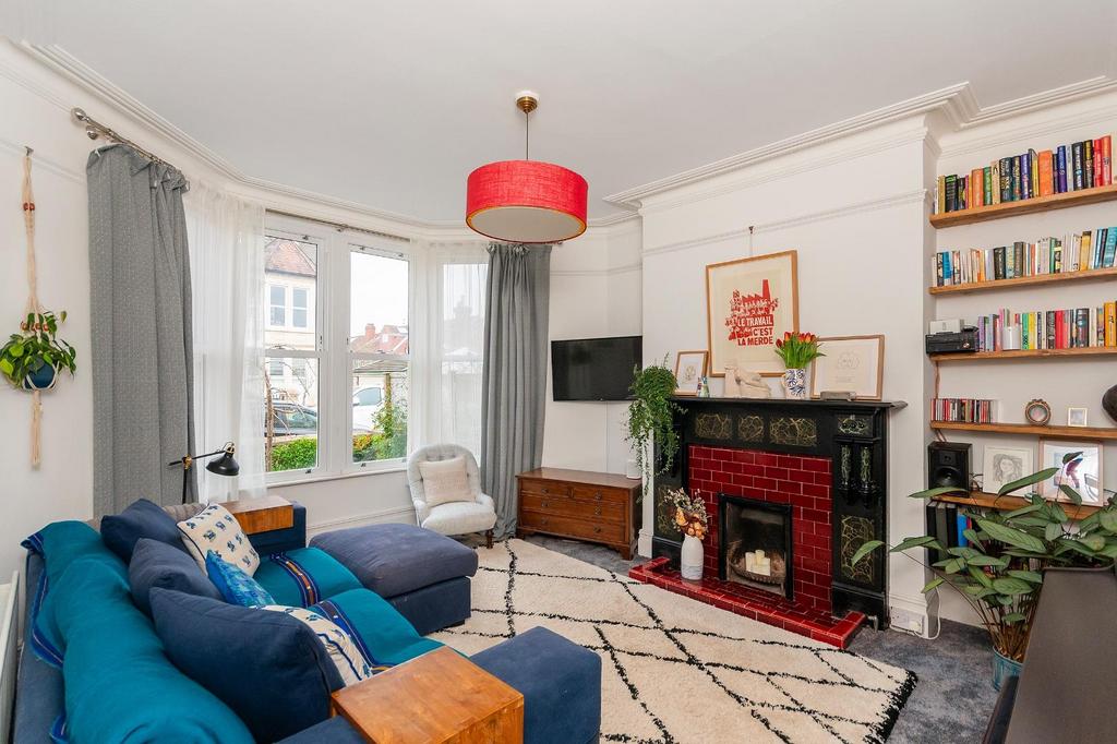 4 B4 RKE - Living Room E.jpg