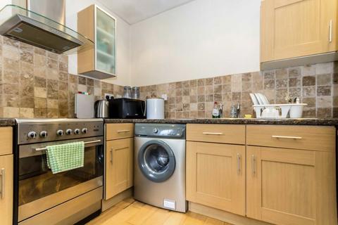 undefined, Varsity Drive, Twickenham TW1