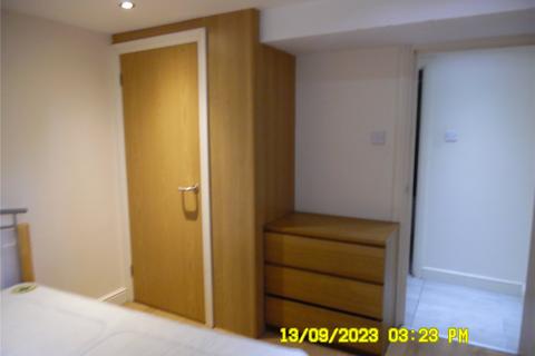 undefined, Richmond Road, Roath, Cardiff, CF24