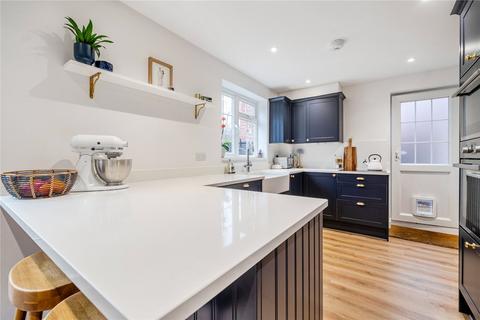 undefined, Paddock Court, Hook RG27