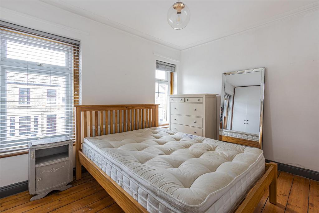 Strathnairn Street 109-7.jpg