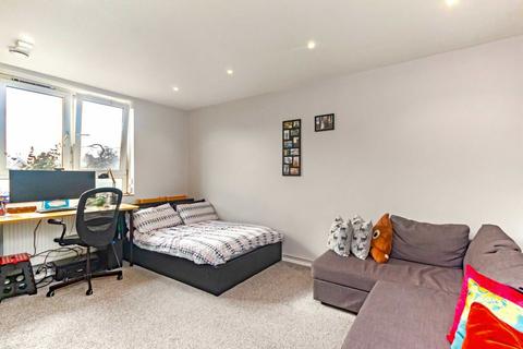 undefined, Munster Road, London SW6