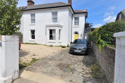 3 bedroom flat to rent, Village Road, Gosport PO12
