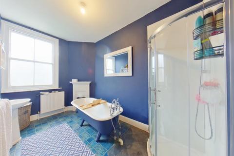 3 bedroom flat to rent, Village Road, Gosport PO12