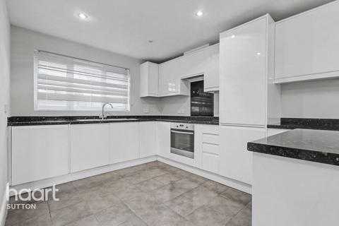 2 bedroom apartment to rent, Lind Road, Sutton