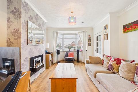 2 bedroom end of terrace house for sale, Seaton Road, Hessle