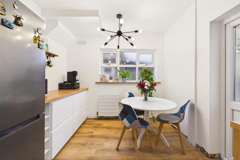 2 bedroom end of terrace house for sale, Seaton Road, Hessle