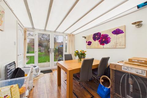 2 bedroom end of terrace house for sale, Seaton Road, Hessle