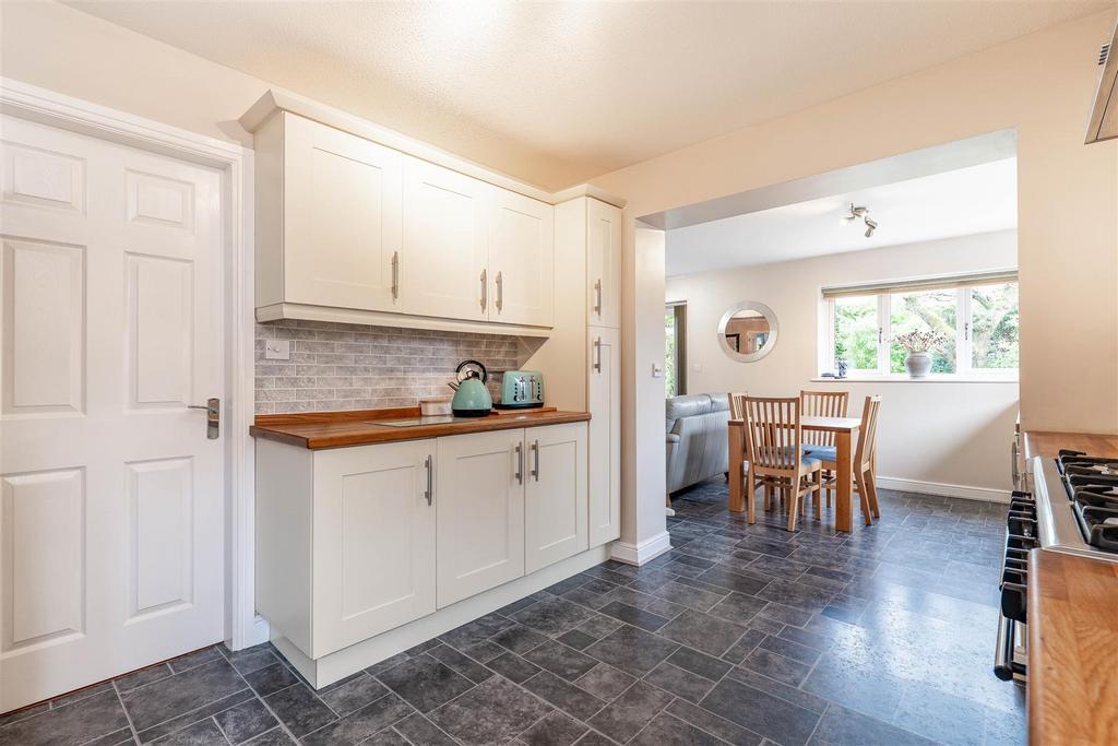 Kitchen/Breakfast Room