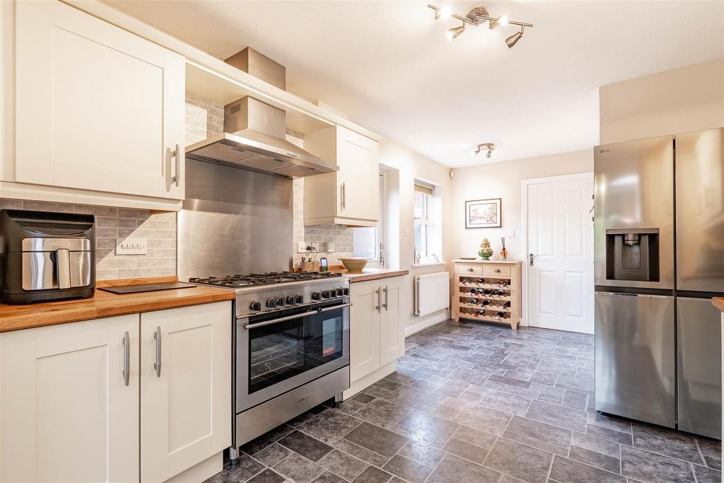 Kitchen/Breakfast Room