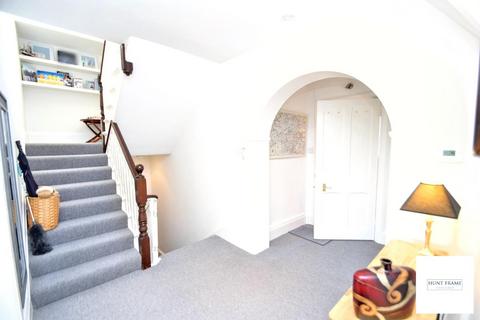 3 bedroom flat for sale, Grange Gardens, Eastbourne BN20