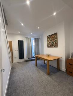 2 bedroom terraced house to rent, St. Pauls Terrace, Sunderland, SR2