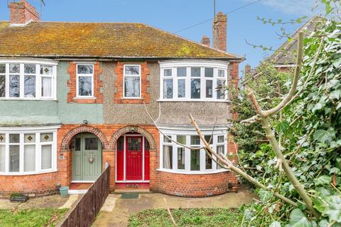 3 bedroom semi-detached house for sale, Finedon Road, WELLINGBOROUGH