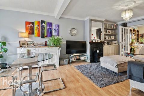 3 bedroom terraced house for sale, Norwich Walk, HA8