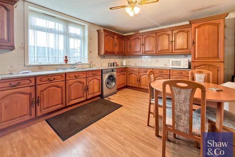 3 bedroom maisonette for sale, Eldridge Close, Feltham TW14