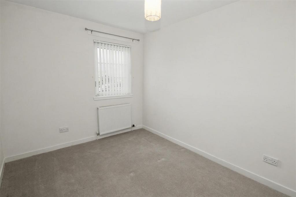 9 - Bedroom 2.jpg