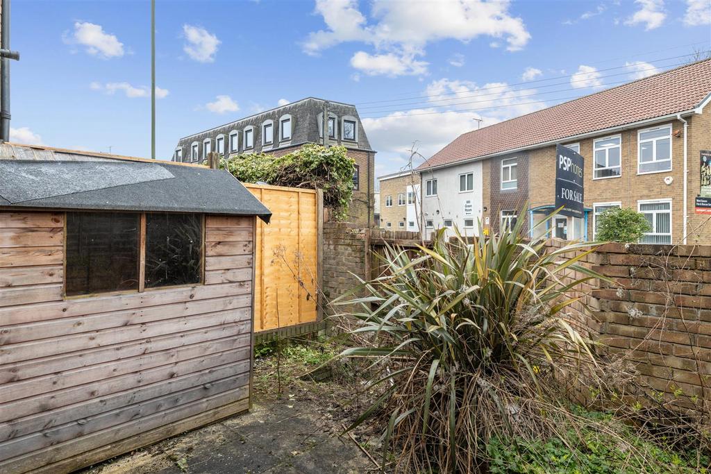 5 Gordon Close-9.jpg