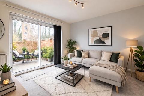 1 bedroom flat for sale, Gordon Close, Haywards Heath
