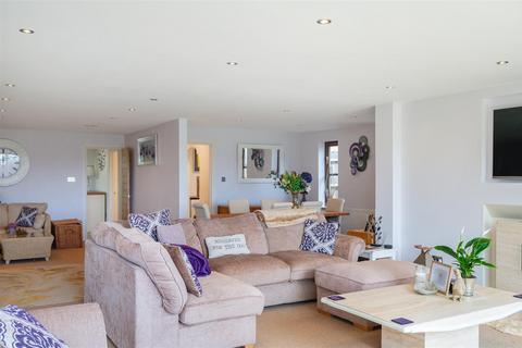 undefined, Woodfield Hill, Chipstead