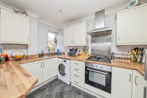 2 bedroom flat for sale, Treeview, STOWMARKET