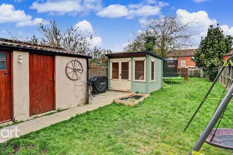 3 bedroom terraced house for sale, Essetford Road, Ashford