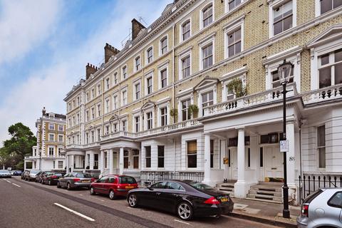 Onslow Gardens  London SW7