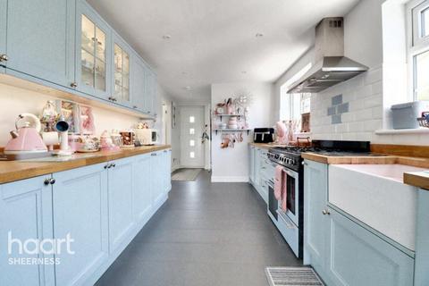 2 bedroom bungalow for sale, Danes Drive, Bayview