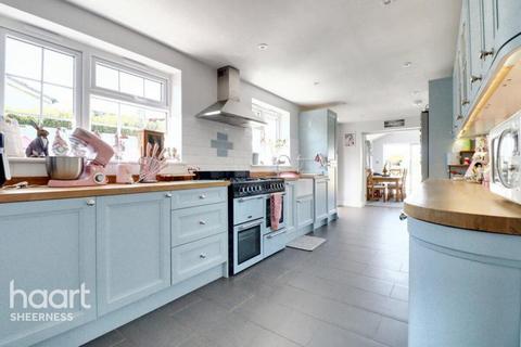 2 bedroom bungalow for sale, Danes Drive, Bayview